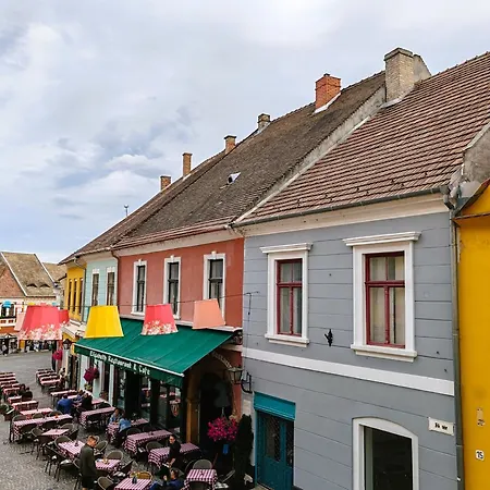 Varosi Vendeghaz * Szentendre