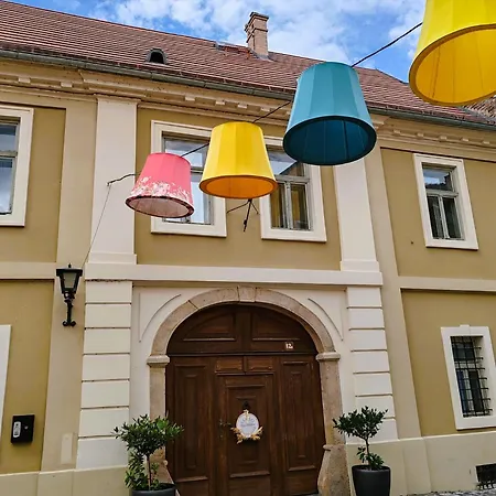 Guest house Varosi Vendeghaz *
