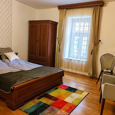 Varosi Vendeghaz Guest house